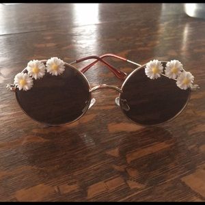 Hippie circle daisy sunglasses